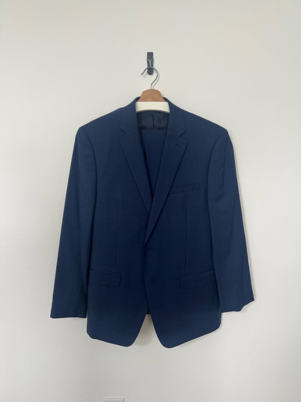 Calvin Klein Blue Men's Suit - 44R Two-Button Blazer with matching slacks